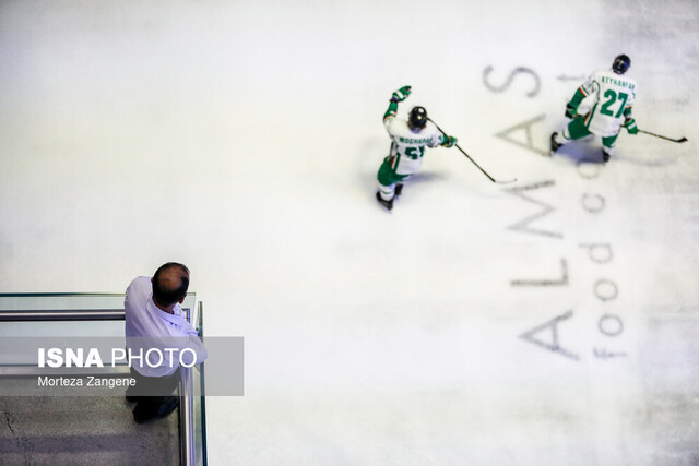 عکس آرشیوی است صدقی: بستری فراهم میکنیم که هاکیبازان بدون مهاجرت، لژیونر شوند