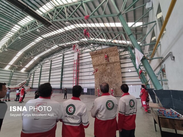 کلنگزنی ۳ پروژه با حضور دبیرکل جمعیت هلال احمر کشور در خراسان شمالی