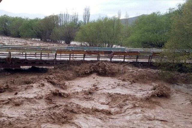 بازگشایی تمام مسیرهای مسدود شده از سیلاب در شرق گلستان بازگشایی تمام مسیرهای مسدود شده از سیلاب در شرق گلستان