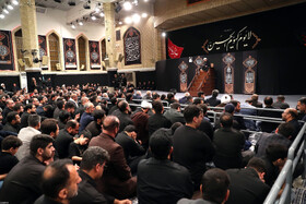 اولین شب مراسم عزاداری حضرت اباعبدالله الحسین علیهالسلام در حسینیه امام خمینی (ره)