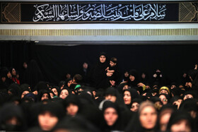 اولین شب مراسم عزاداری حضرت اباعبدالله الحسین علیهالسلام در حسینیه امام خمینی (ره)