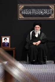 اولین شب مراسم عزاداری حضرت اباعبدالله الحسین علیهالسلام در حسینیه امام خمینی (ره)