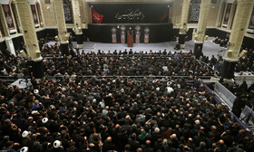 اولین شب مراسم عزاداری حضرت اباعبدالله الحسین علیهالسلام در حسینیه امام خمینی (ره)