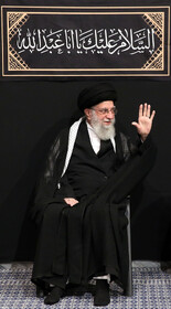 اولین شب مراسم عزاداری حضرت اباعبدالله الحسین علیهالسلام در حسینیه امام خمینی (ره)