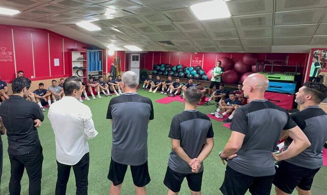 تکذیبی درباره شرکتهای دولتی/ توصیه پلیس به زائران عتبات/ نجات ۷۰ در تهران