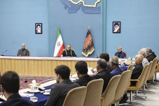 پزشکیان: قول میدهم بستر مشارکت مردم و بخش خصوصی را در عرصه اقتصاد و تولید فراهم کنیم پزشکیان: قول میدهم بستر مشارکت مردم و بخش خصوصی را در عرصه اقتصاد و تولید فراهم کنیم
