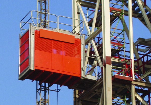 کدام شرکتهای آسانسور در تهران و مشهد مورد تأیید سازمان استاندارد هستند