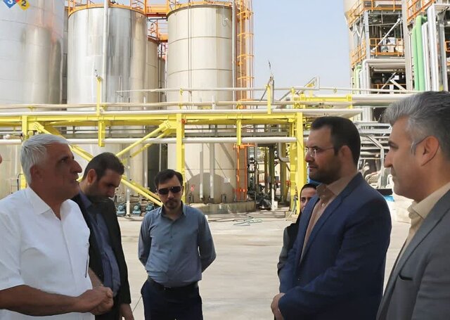 بررسی مشکلات  ۷ واحد تولیدی در شهرک صنعتی شیراز توسط دستگاه قضا بررسی مشکلات  ۷ واحد تولیدی در شهرک صنعتی شیراز توسط دستگاه قضا