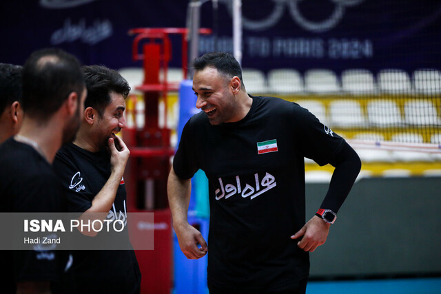 عادل غلامی: صبور باشیم، تیم ملی والیبال را تحت فشار نگذاریم