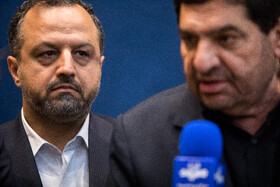 سید احسان خاندوزی، وزیر اقتصاد و دارایی و محمد مخبر سرپرست ریاست جمهوری و سیداحسان خاندوزی وزیر اقتصاد در مجمع سالانه بانک مرکزی