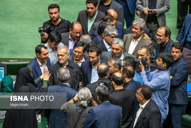 مسعود پزشکیان رئیس جمهور منتخب امروز در صحن علنی مجلس شورای اسلامی پوردهقان: مهمترین توصیه رهبری همدلی و همراهی مجلس با دولت است