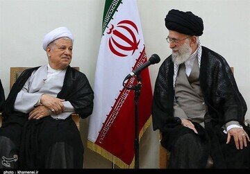 ۱۰ تعبیر و دعای خیر رهبر انقلاب برای شخصیت های سیاسی و قهرمانان کشور