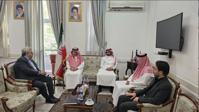 پیگیری آزادی محمد خزائی در دیدار محمودی با سفیر عربستان در تهران پیگیری آزادی محمد خزائی در دیدار محمودی با سفیر عربستان در تهران