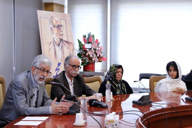 در روستایی درون خودم زندگی میکنم!