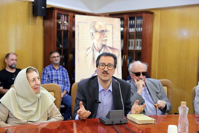 در روستایی درون خودم زندگی میکنم!