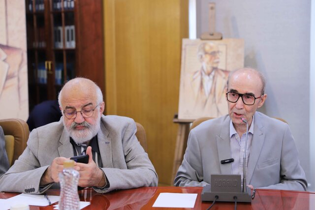 در روستایی درون خودم زندگی میکنم!