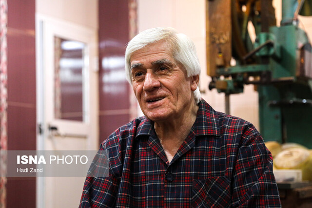 سیمهای تلفن پادگان را قطع کردم و با آنها برای خود ساز ساختم!