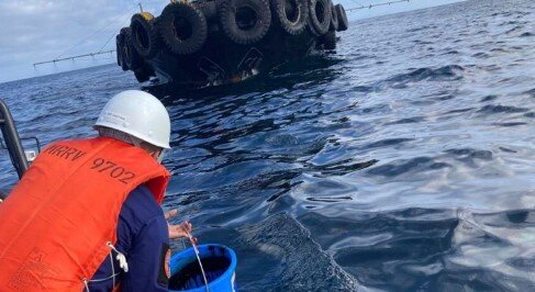 غرق شدن یک کشتی حامل نفت در سواحل فیلیپین غرق شدن یک کشتی حامل نفت در سواحل فیلیپین