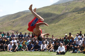 مسابقات سنتی کشتی لوچو در روستای کوهستانی چرات سوادکوه