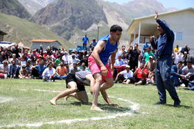 مسابقات سنتی کشتی لوچو در روستای کوهستانی چرات سوادکوه