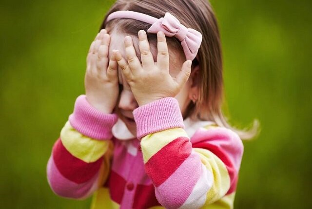 مادرانی که کودکان خجالتی پرورش میدهند