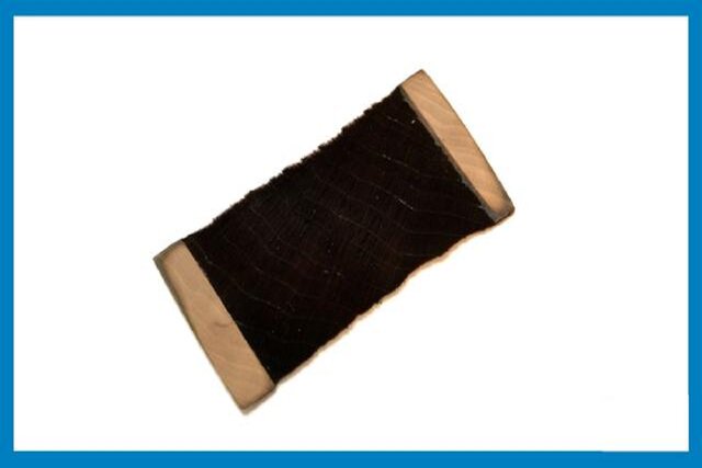 یک چوب فوق سیاه به طور تصادفی ساخته شد یک چوب فوق سیاه به طور تصادفی ساخته شد