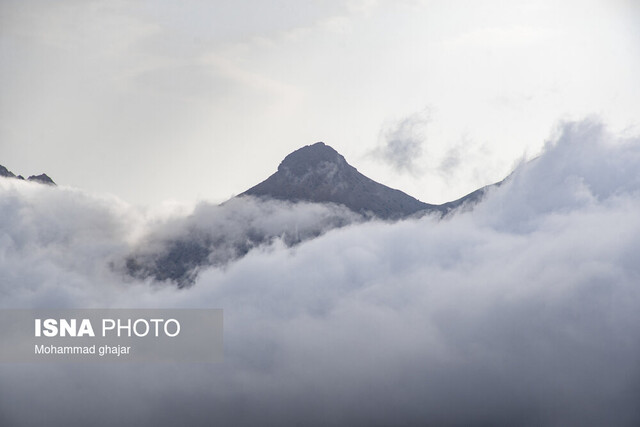 عکاس: محمد قجر رگبار و رعد و برق در ارتفاعات/ لزوم خودداری از درهنوردی