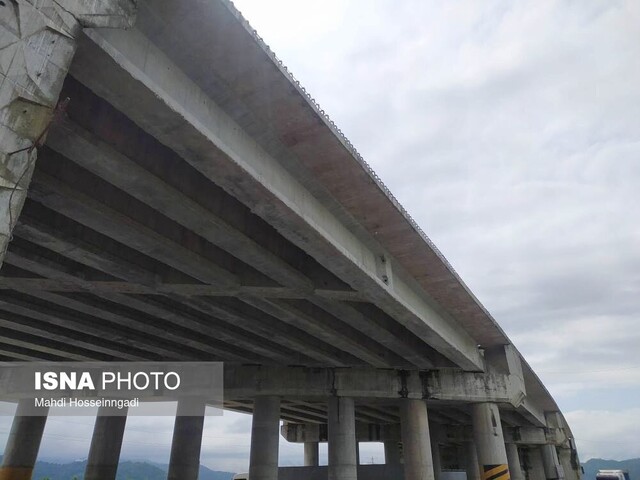 پیشرفت ۶۰ درصدی بزرگترین پل روگذر برون شهری گیلان در شهرستان مرزی آستارا