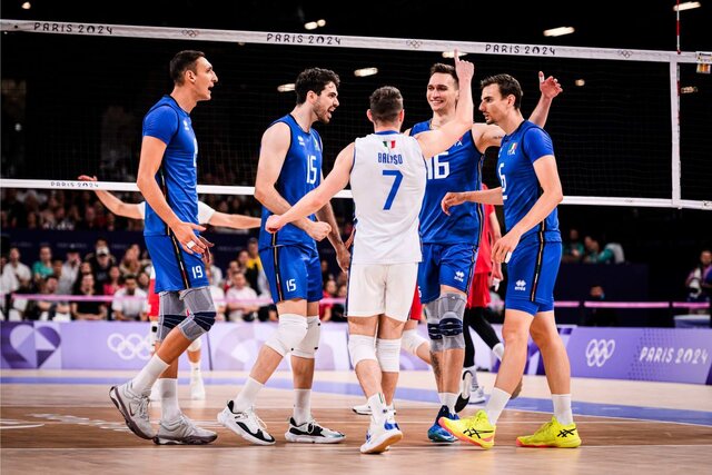 عکس آرشیوی است والیبال ایتالیا تا آستانه حذف از المپیک رفت و برگشت/ خداحافظی ساموراییها از پاریس