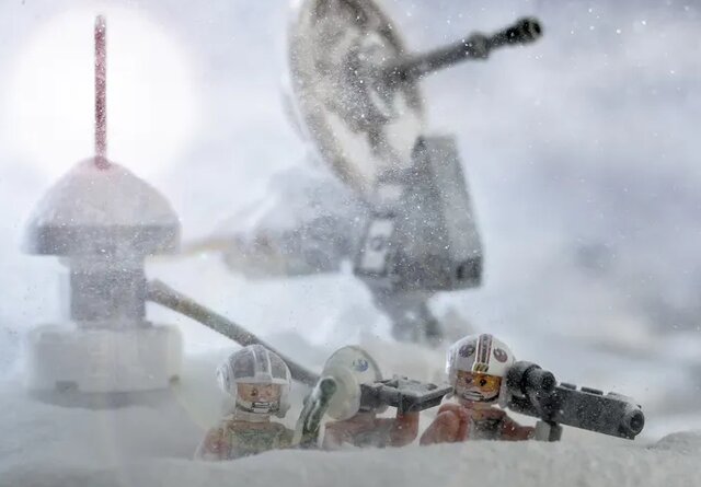 این تصاویر فضایی با لگو ساخته شدهاند