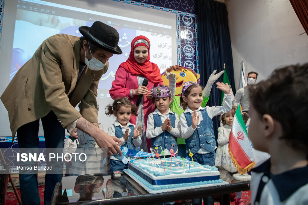 ۴۴ سال خودباوری