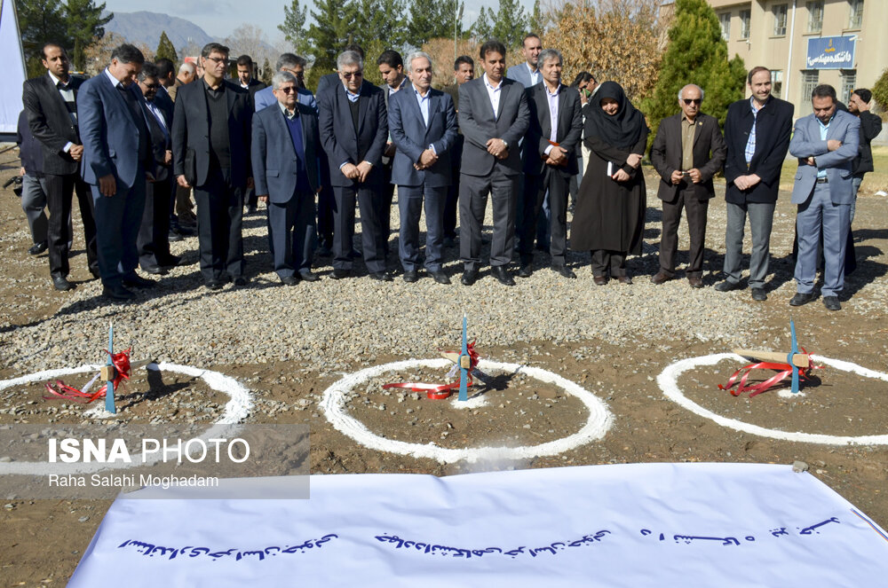 ۴۴ سال خودباوری