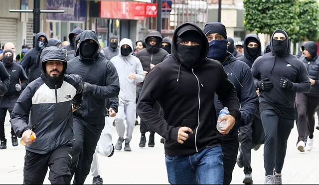 بالاگرفتن شورش‌ها در انگلیس، دولت «جلسه اضطراری کبری» برگزار می‌کند