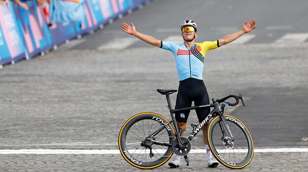 عکس تزئینی است. رفع خطر تعلیق دوچرخهسواری ایران با پرداخت بدهی به UCI