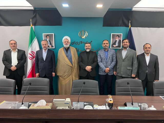 دفاع اسماعیلی از دولت سیزدهم برای آزادی بیان و کاهش توقیف نشریات دفاع اسماعیلی از دولت سیزدهم برای آزادی بیان و کاهش توقیف نشریات