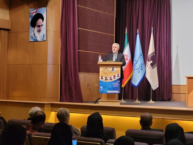 همدان پتانسیل تبدیل شدن به قطب گردشگری را دارد همدان پتانسیل تبدیل شدن به قطب گردشگری را دارد