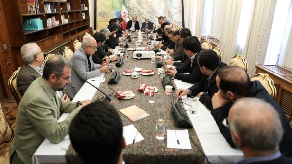 دیدار اعضای کمیسیون بهداشت و درمان مجلس با پزشکیان دیدار اعضای کمیسیون بهداشت و درمان مجلس با پزشکیان