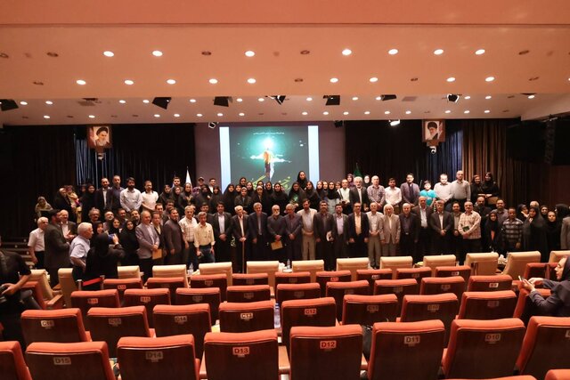 مشکلات خبرنگاران فارس با ایجاد تشکل منسجم و واحد حل میشود