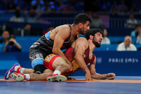 المپیک ۲۰۲۴ پاریس؛ مبارزه حسن یزدانی در وزن ۸۶ کیلوگرم کشتی آزاد ایران مقابل دارن کوروگلیف از یونان