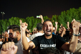 تماشای مسابقه فینال کشتی سعید اسماعیلی در پارک کرناسیان دزفول