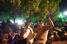 تماشای مسابقه فینال کشتی سعید اسماعیلی در پارک کرناسیان دزفول