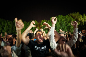 تماشای مسابقه فینال کشتی سعید اسماعیلی در پارک کرناسیان دزفول