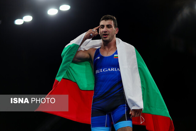 اخراج برندگان یزدانی و مهمدی از تیم ملی کشتی بلغارستان؟