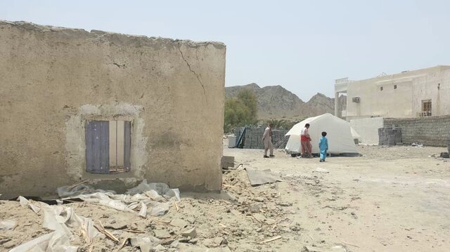 زندگی سخت مردم چادرنشین نیکشهر با گرمای ۴۵ درجه