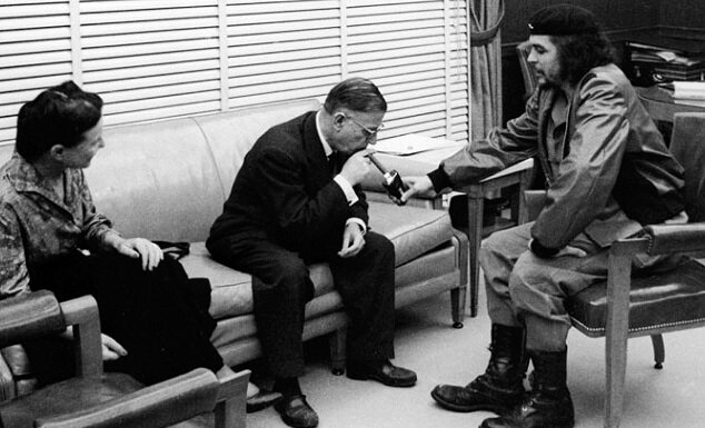 جنون زدگانی که نسخه بشری برای پوچی مینویسند