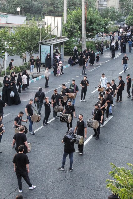 گزارش ایسنا از قافله تعزیهداران در محله سعادتآباد +عکس