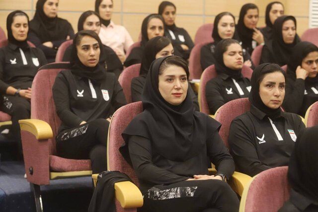 حضور هفت خوزستانی در کلاس داوری پیش فصل لیگ برتر فوتسال حضور هفت خوزستانی در کلاس داوری پیش فصل لیگ برتر فوتسال