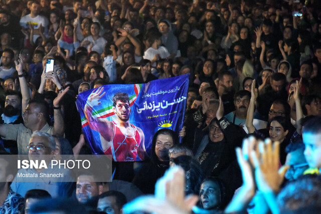 کارلین و حسن یزدانی، شوک به سپاهان و درگیری در کشتی!