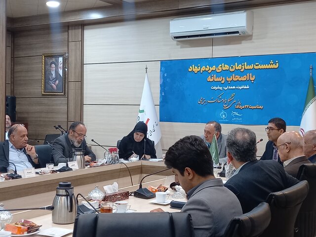 میدان دادن به تشکلها به جای پیمانکاران/ انتقاد از بلاتکلیفی قانون سمنها میدان دادن به تشکلها به جای پیمانکاران/ انتقاد از بلاتکلیفی قانون سمنها