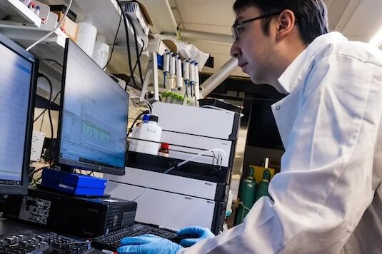 رآکتور جدیدی که آمونیاک و آب را تصفیه میکند